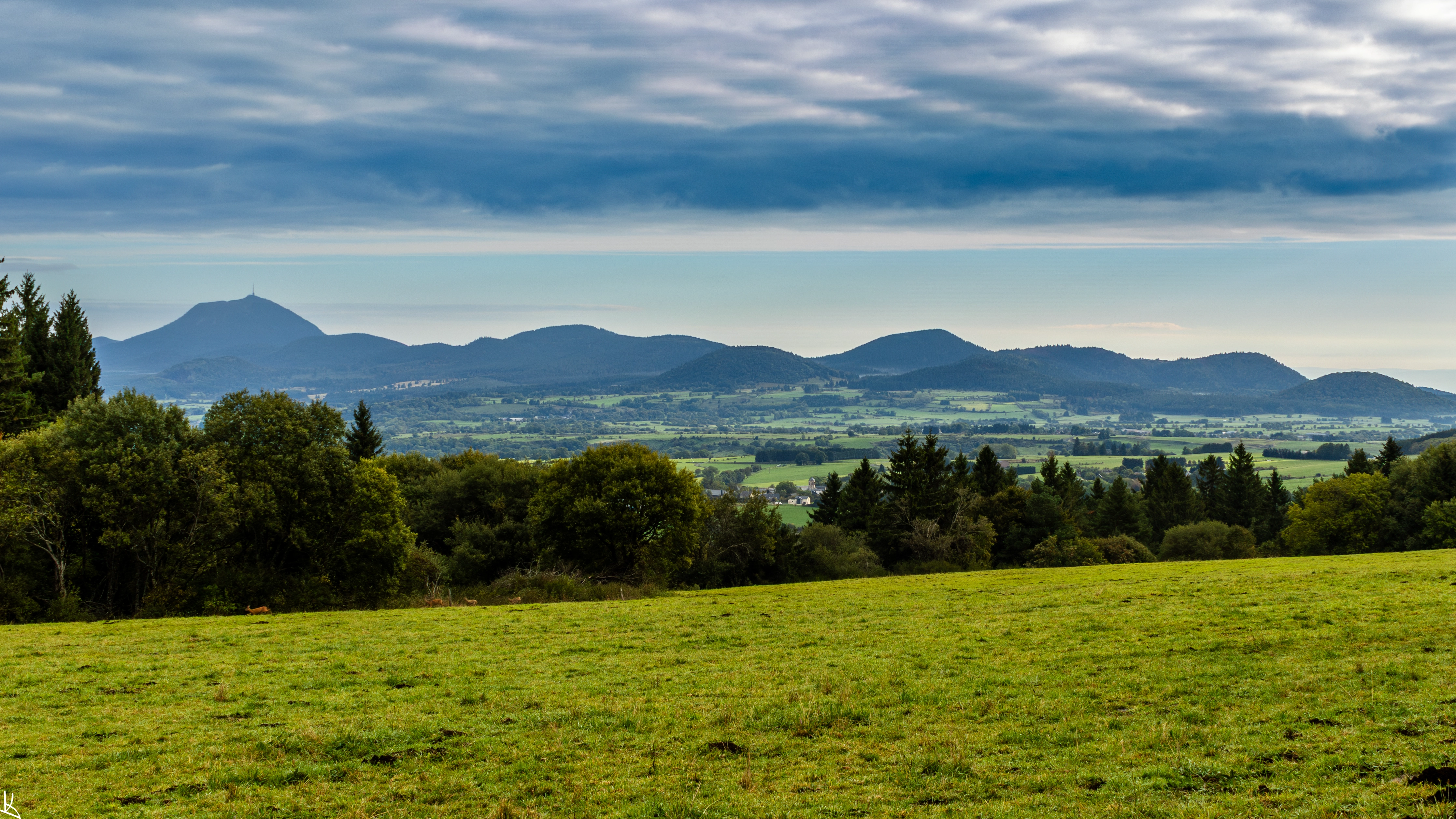 Vue sur la chaîne des Puys